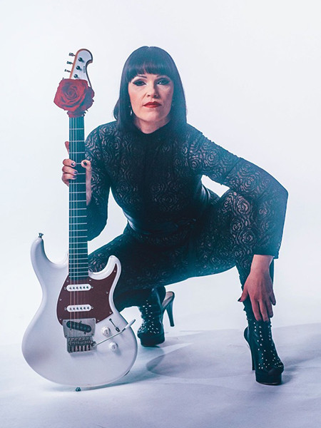 Valokeilassa tekijä -Erja Lyytinen