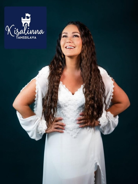 Kisalinnan kesän avajaiset; Saija Tuupanen ja eXmiehet